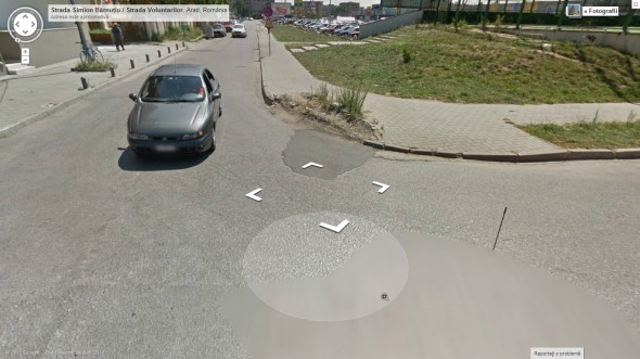 Nu cred ca pietoni au stricat acest trotuar, cine plateste pentru reparatie ?