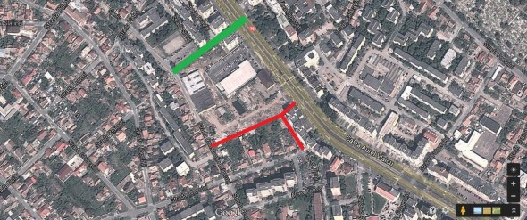 cu verde este strada facuta pentru aprovizionarea magazinului, mai urmeaza sa se construiasca o trecere peste linia de tramvai, cu rosu sunt cai de acces care urmeaza sa fie facute