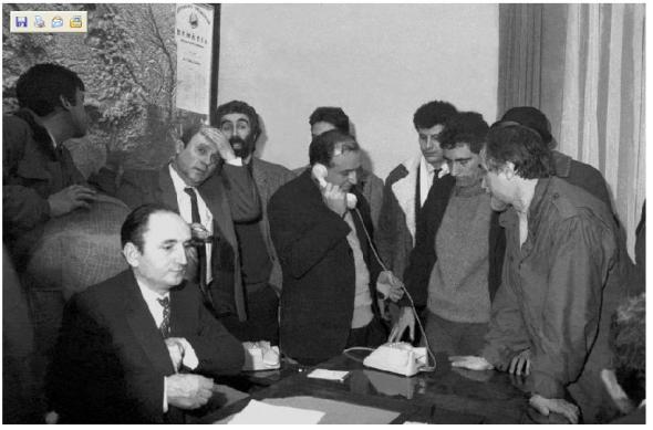 09.iliescu-revolutie2